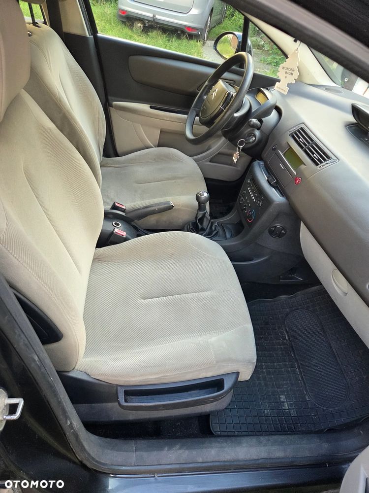 Citroën C4 1.4 16V Magic - 7