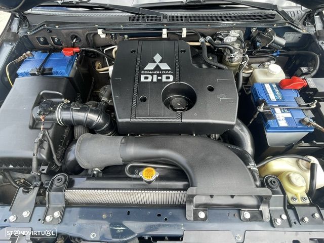 Mitsubishi Pajero 3.2 DI-D Instyle CA FPF - 44