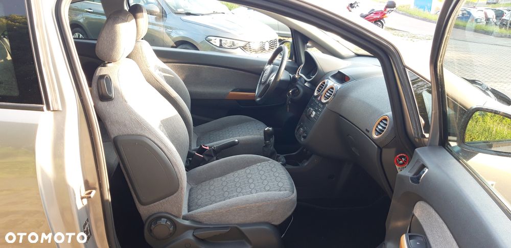 Opel Corsa 1.4 16V Color Elegance - 12