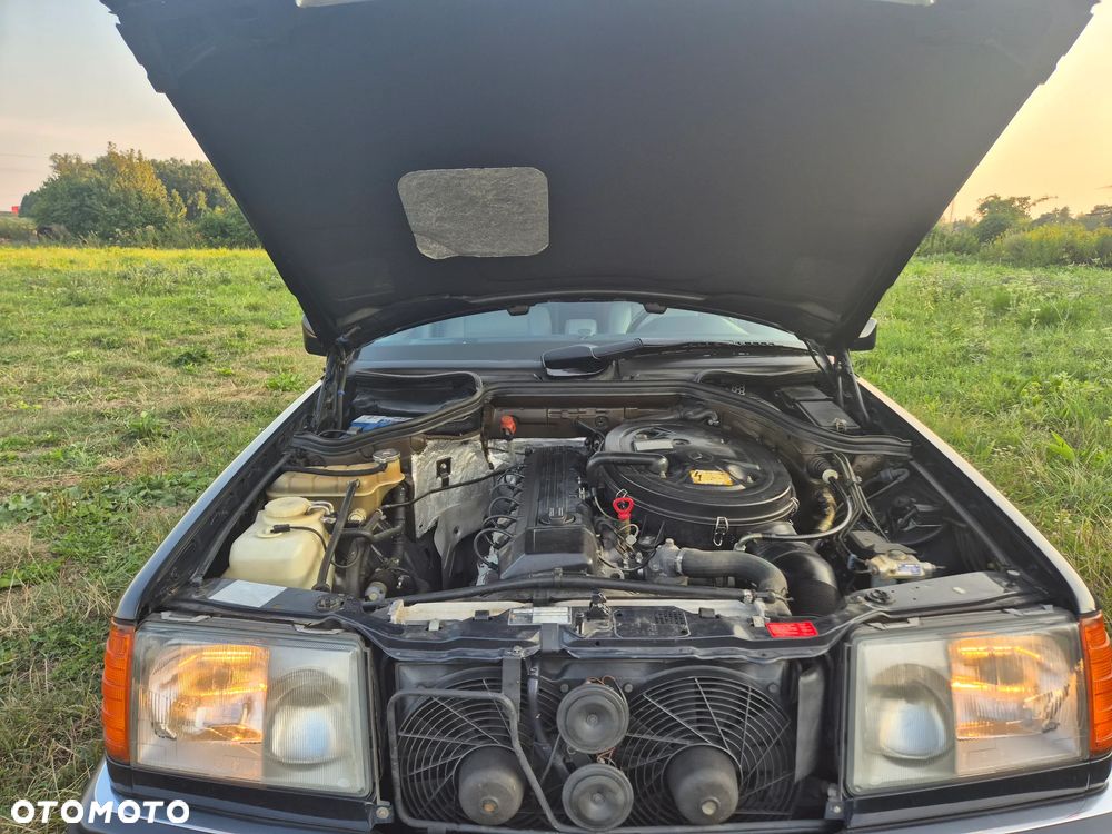 Mercedes-Benz W124 (1984-1993) - 30