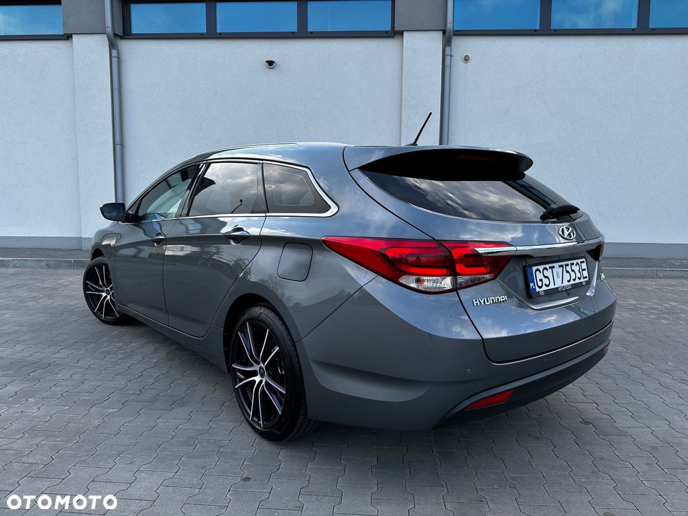 Hyundai i40 Kombi 1.6 Classic - 13