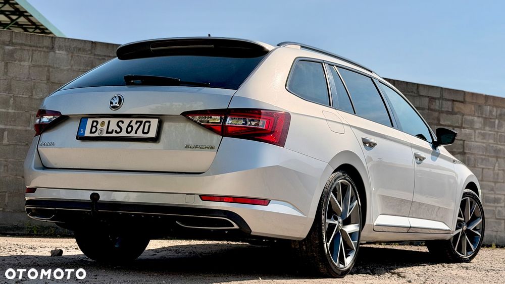 Skoda Superb 1.8 TSI DSG SportLine - 19