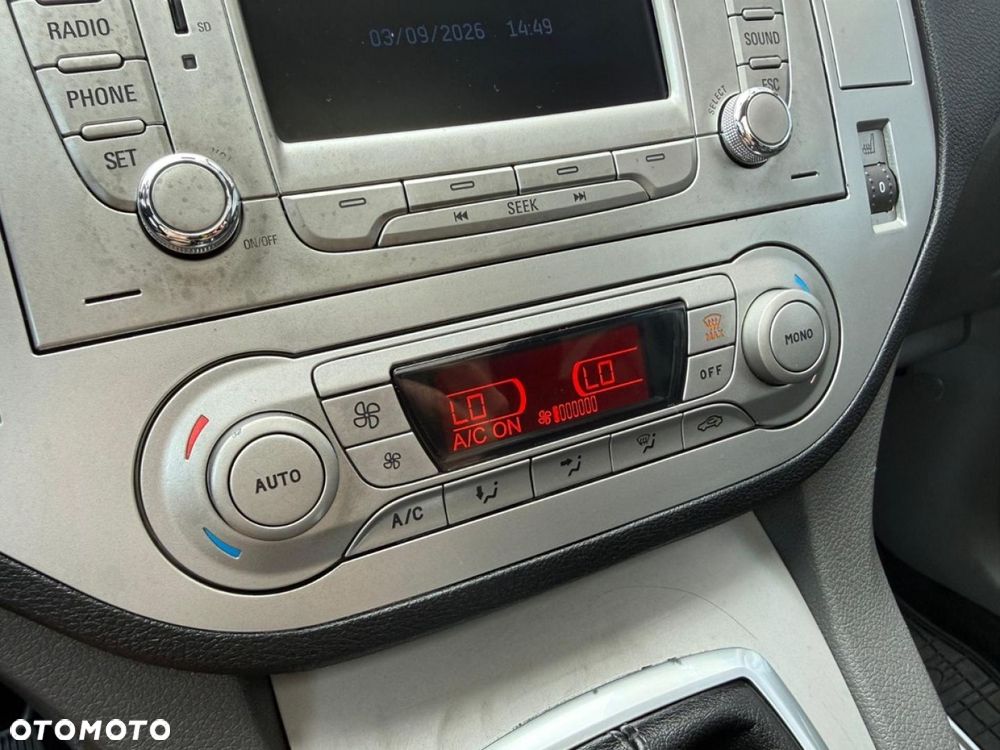 Ford Kuga - 29