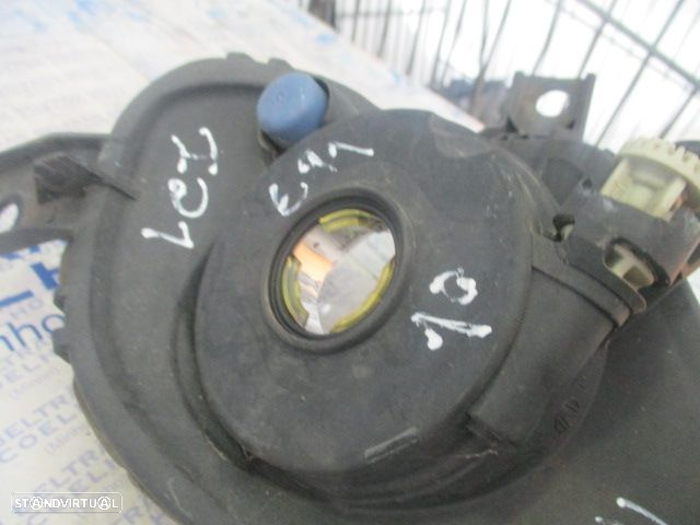 Farol Nevoeiro 17003701 BMW E91 SW 2010 Esq Hella - 2