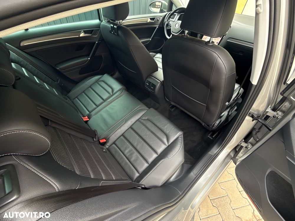 Volkswagen e-Golf - 7