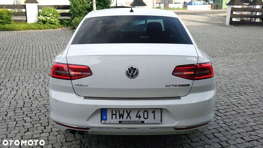 Volkswagen Passat - 14