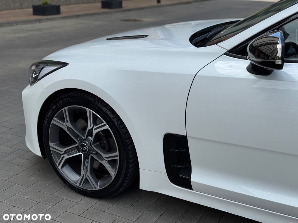Kia Stinger 2.0 T-GDI GT Line - 10