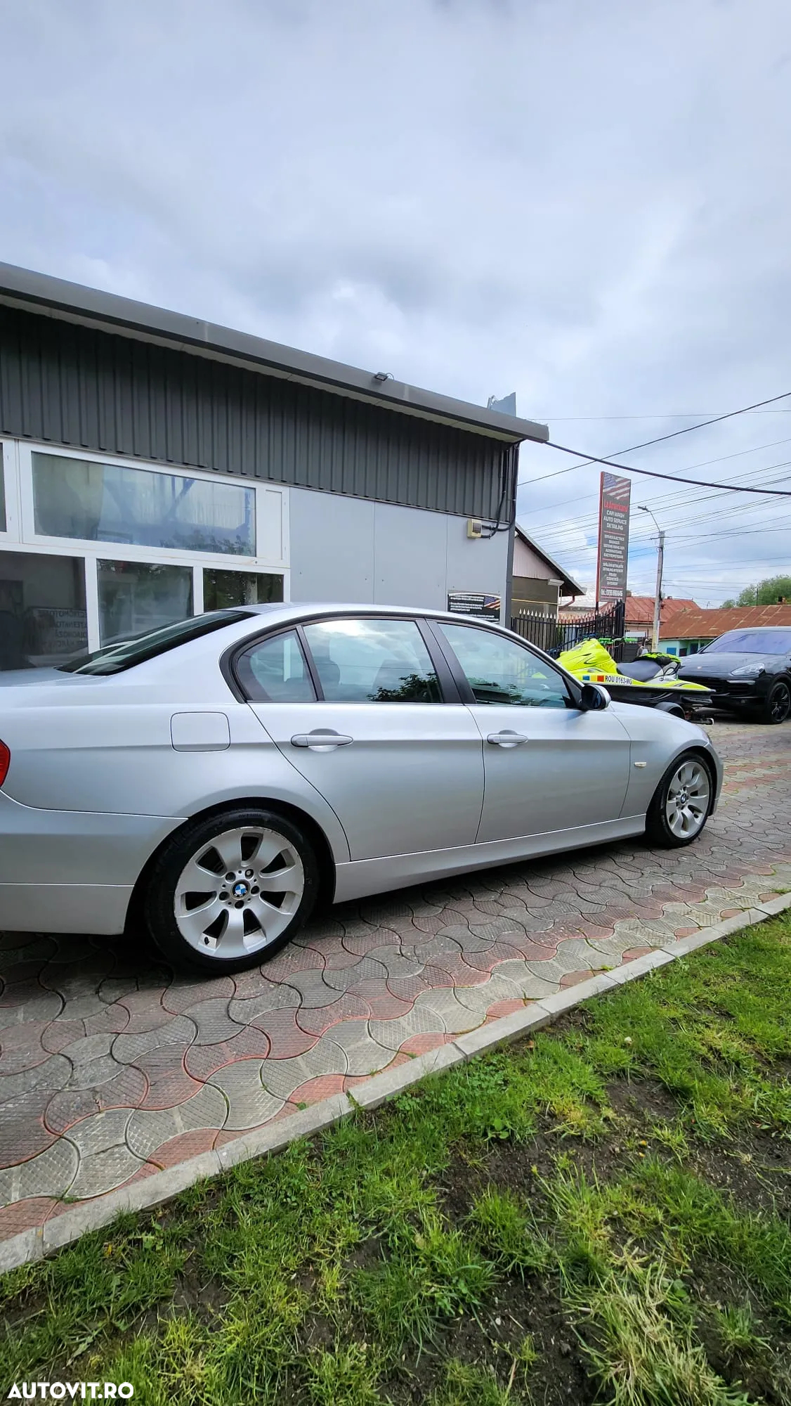 BMW Seria 3 320d EfficientDynamics Edition - 4