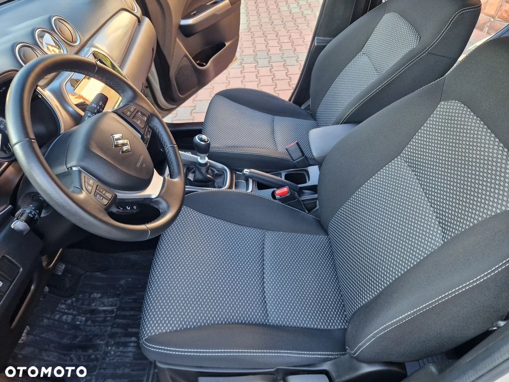 Suzuki Vitara 1.4 Boosterjet Premium 2WD - 22