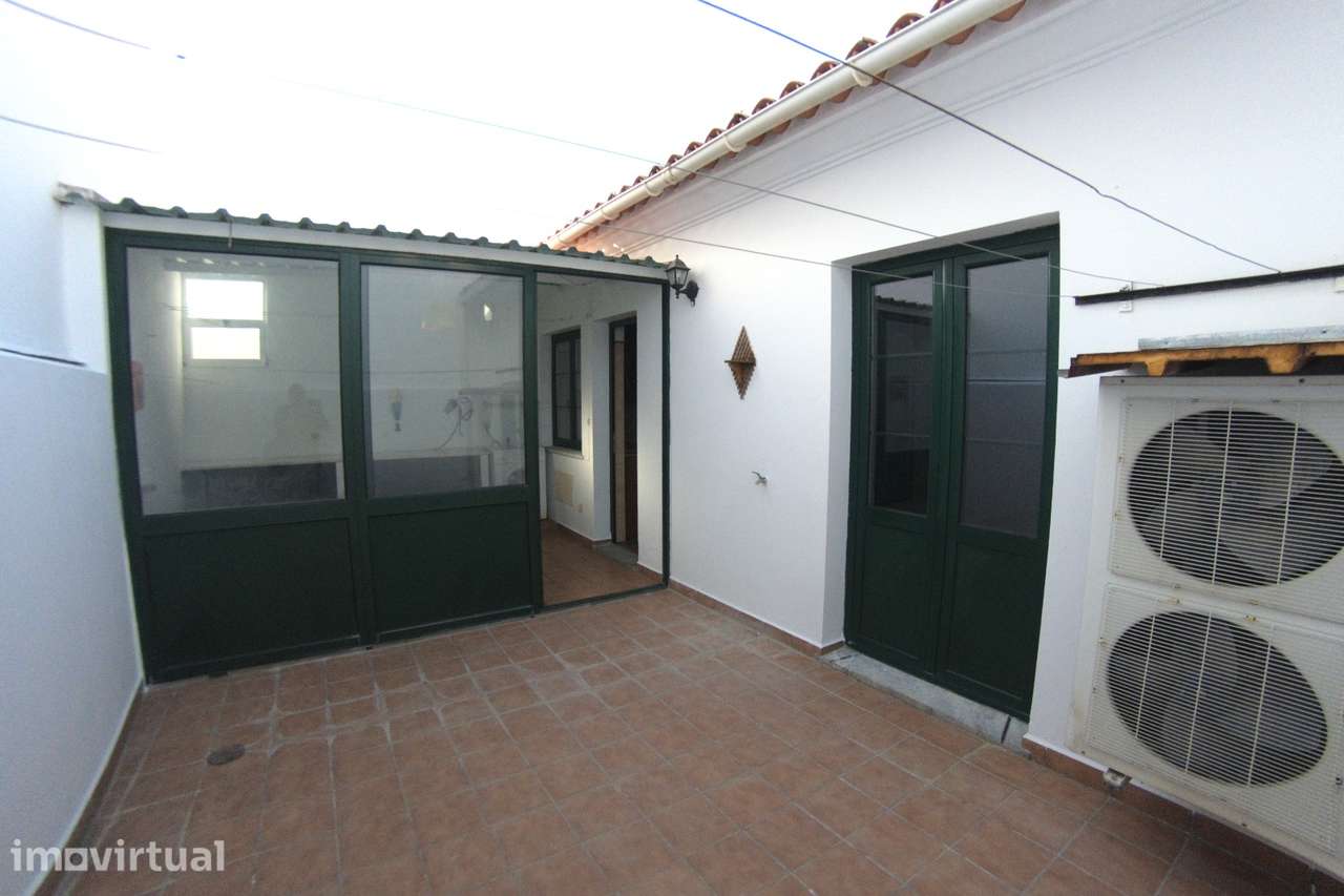 Moradia de 3 assoalhadas com terraço e sótão, em Moura - Grande imagem: 4/12