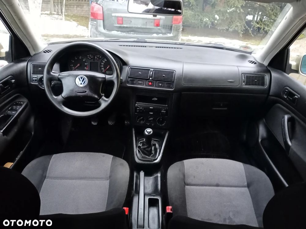 Volkswagen Golf - 19