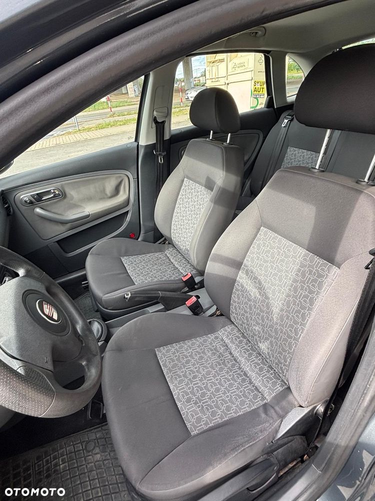 Seat Ibiza 1.4 16V Reference - 9