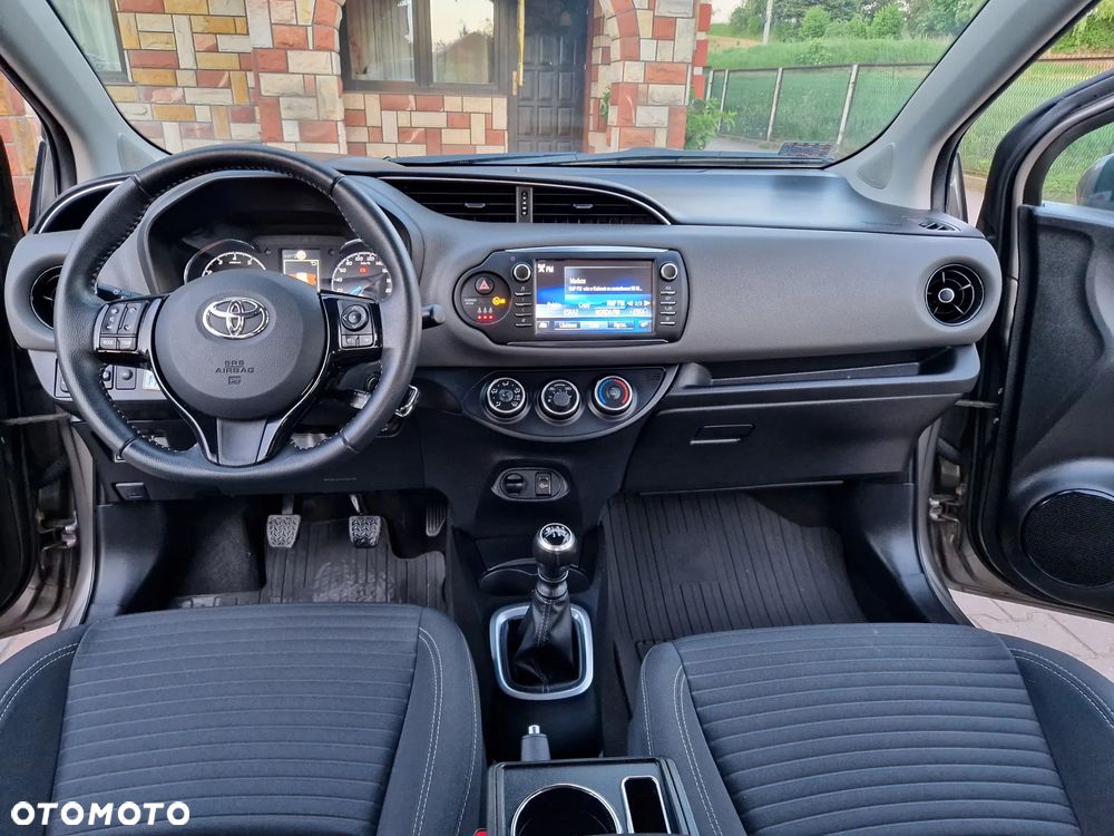 Toyota Yaris 1.5 Premium - 16