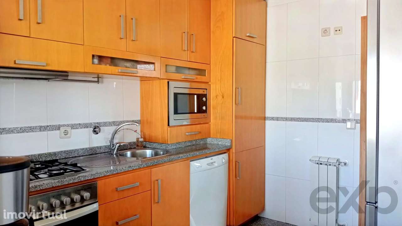 T2 perto da saída para a A41, Alfena - Grande imagem: 4/51