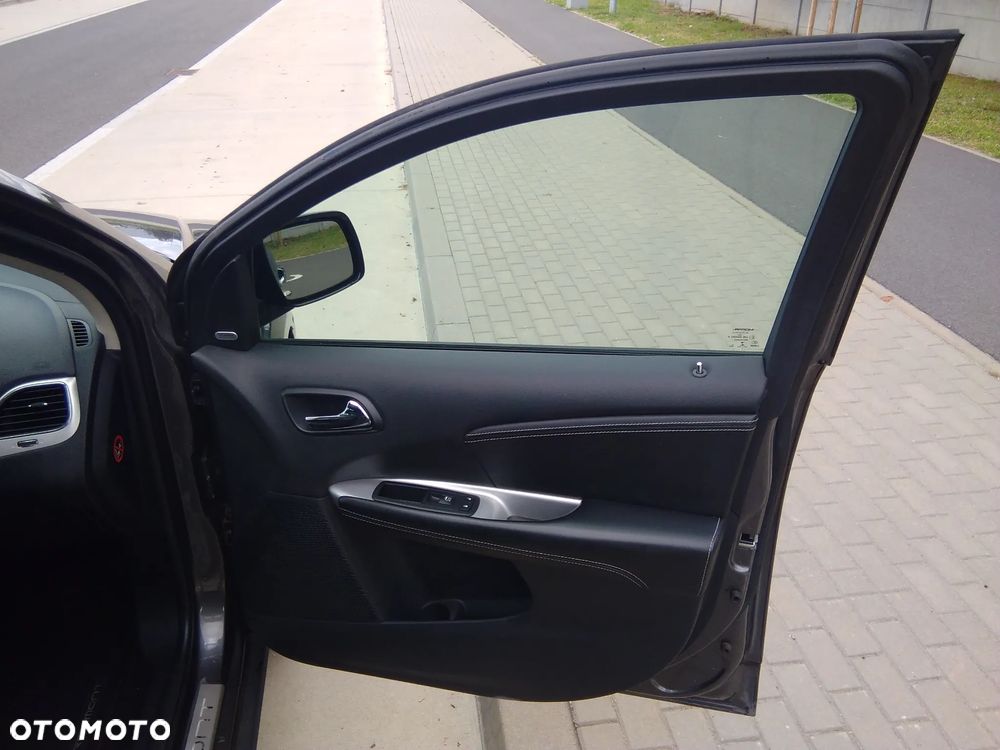 Fiat Freemont 2.0 Multijet 16V DPF Automatik Allrad Lounge - 28