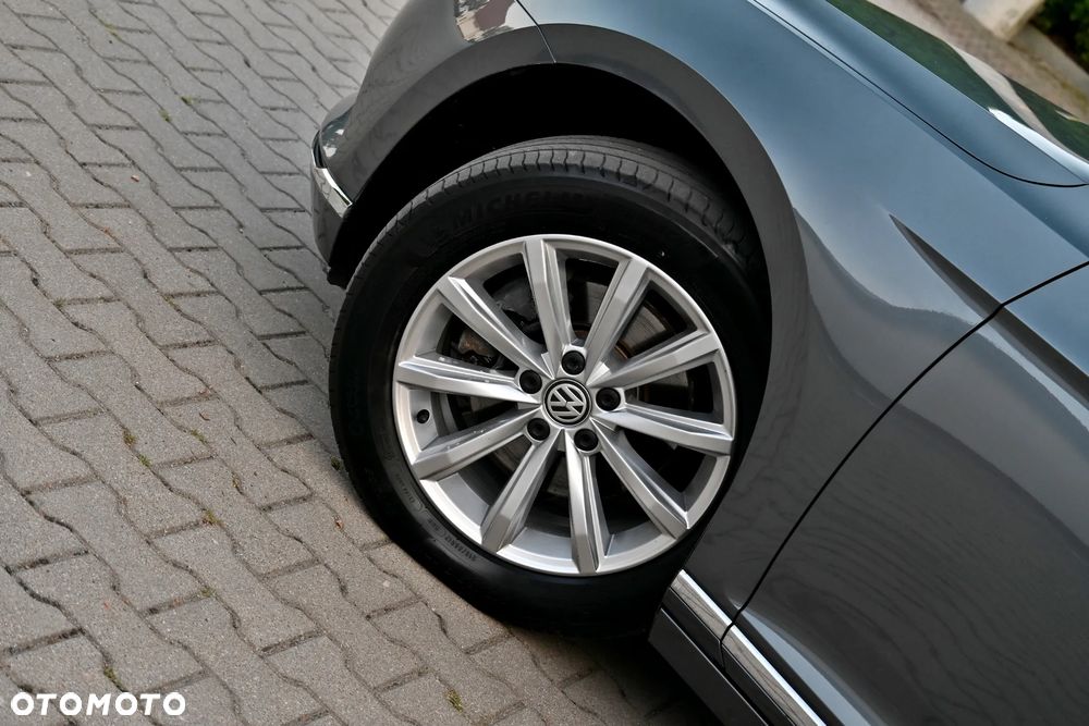 Volkswagen Passat 2.0 TDI BMT Highline - 24