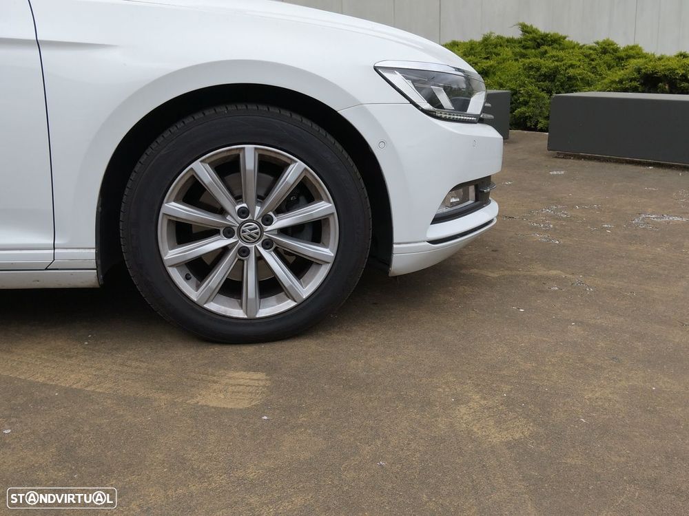 VW Passat Variant 2.0 TDI Confortline DSG - 18