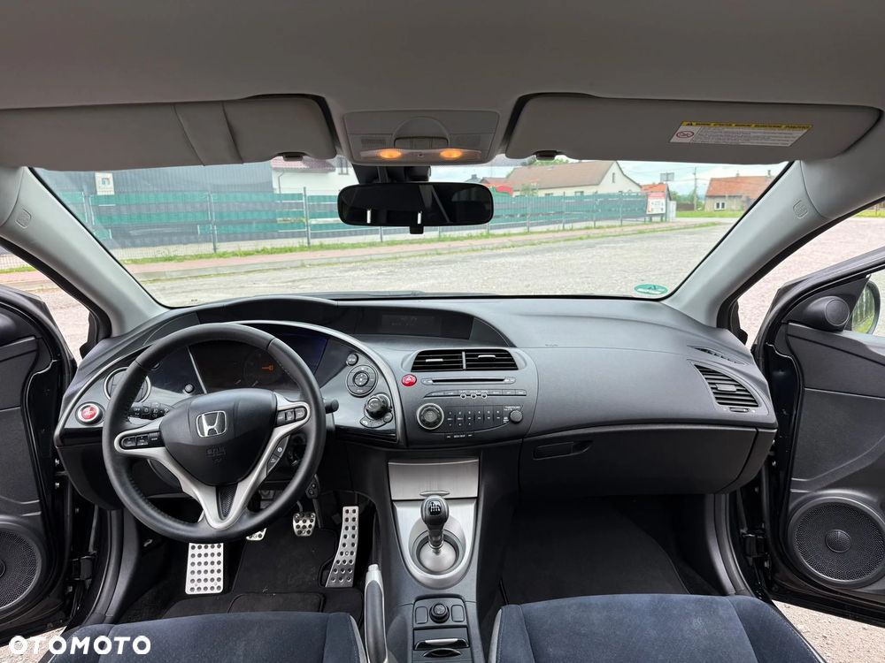 Honda Civic 1.8i-VTEC Sport - 32