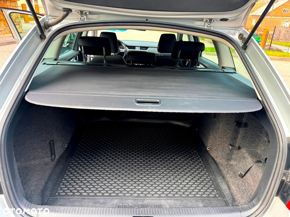 Skoda Octavia 1.6 TDI Style DSG - 13