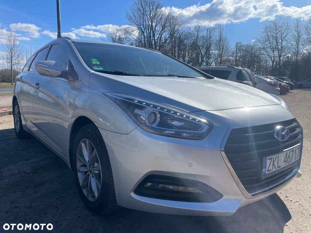 Hyundai i40 Kombi blue 1.6 Trend - 2