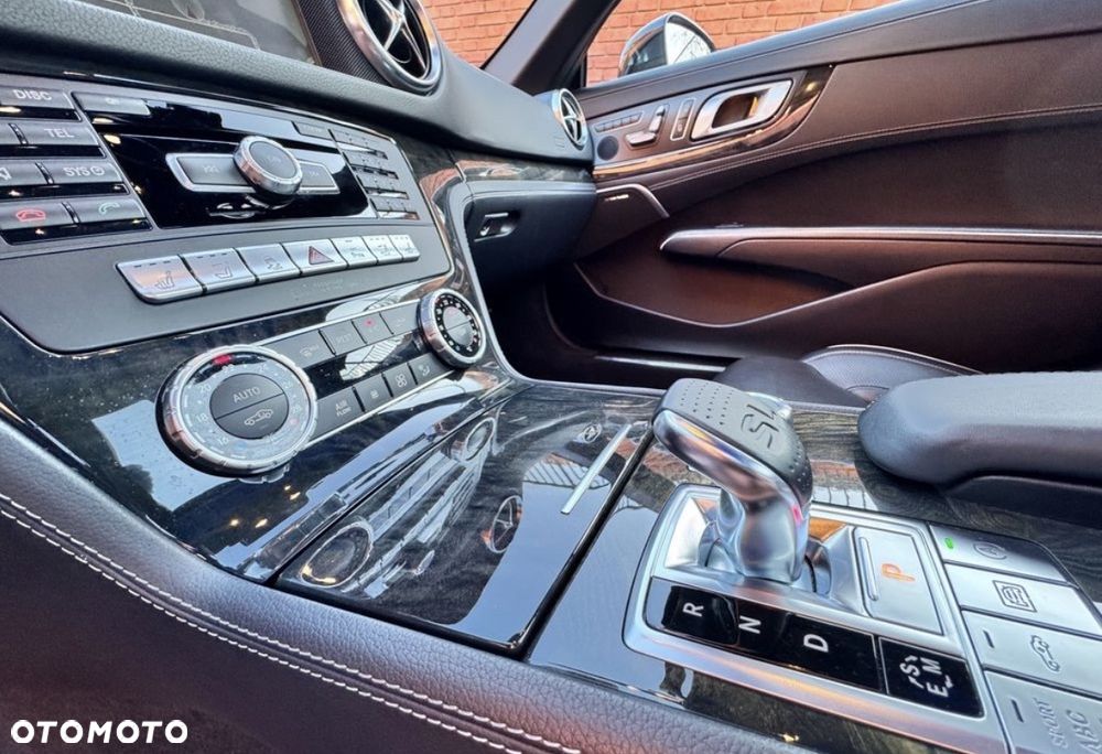 Mercedes-Benz SL 500 7G-TRONIC - 24