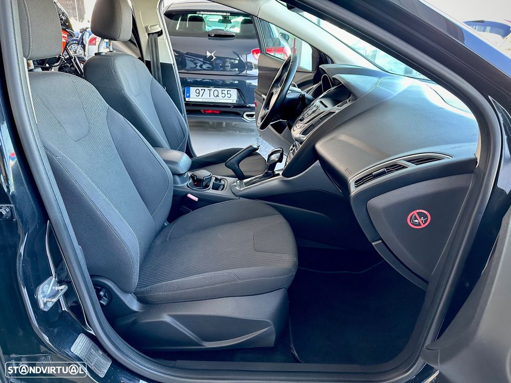 Ford Focus 2.0 TDCi Titanium PowerShift - 19
