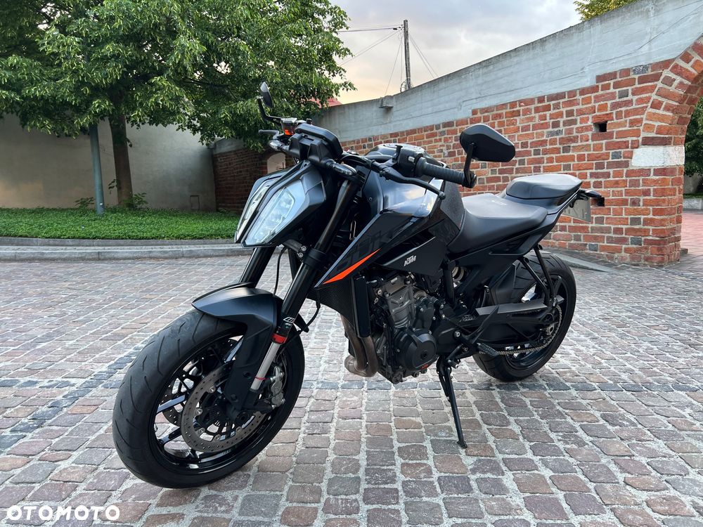 KTM DUKE 890 - 4