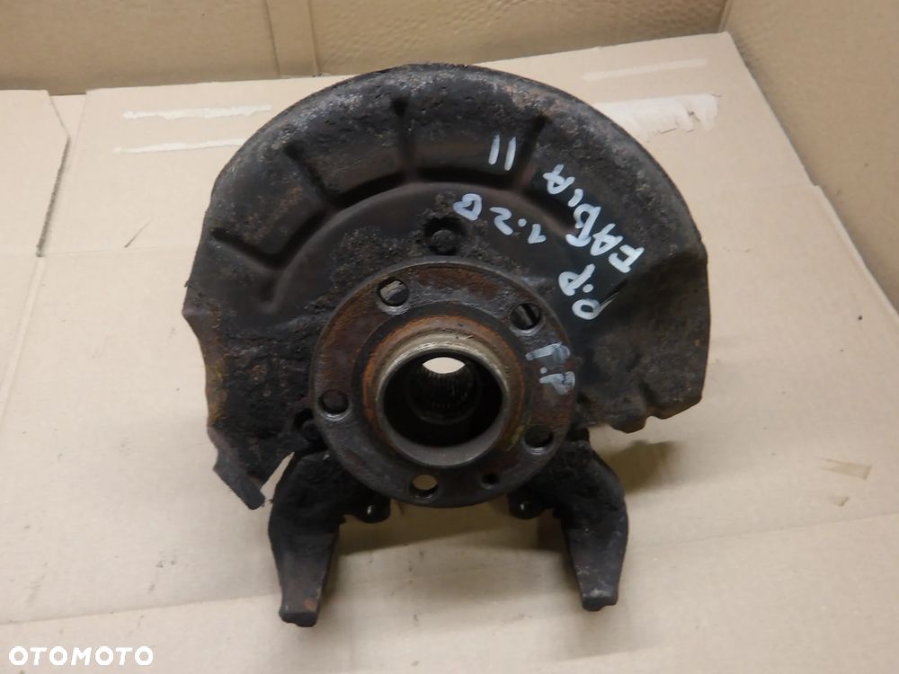 SKODA FABIA II 07-10 1.2B ZWROTNICA PIASTA PRAWA LEWA PRZÓD PRZEDNIA - 2