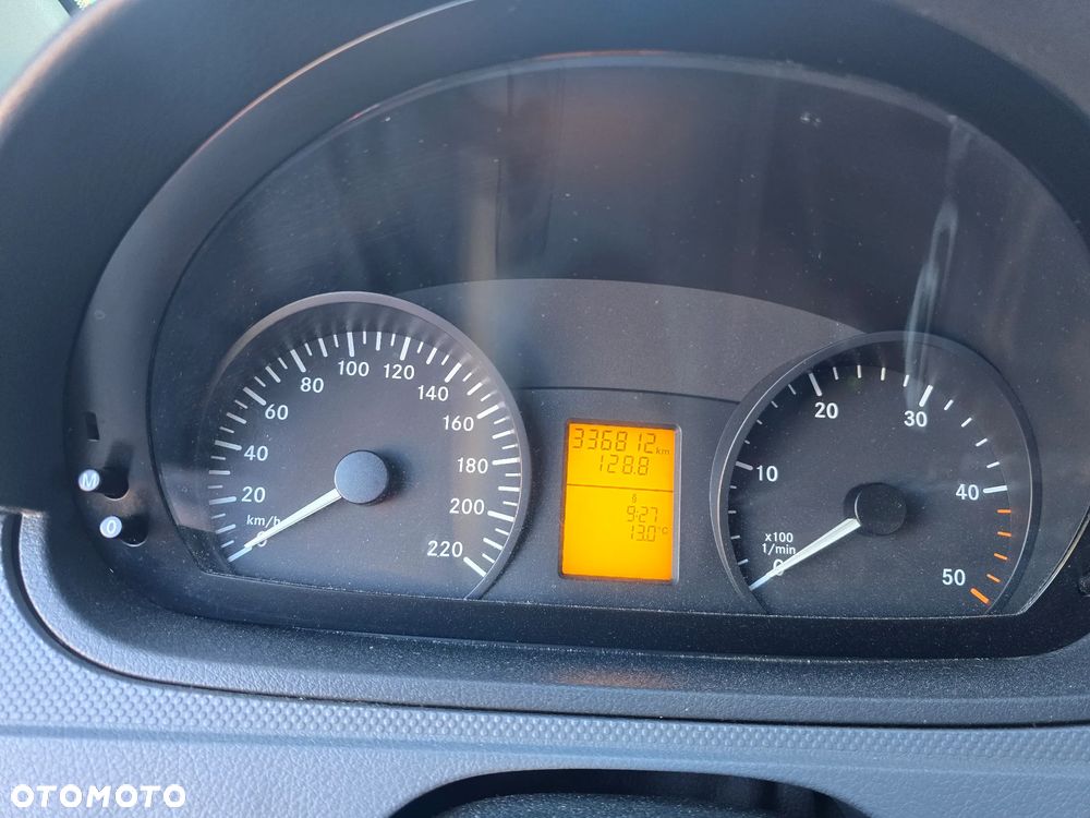 Mercedes-Benz Vito - 11