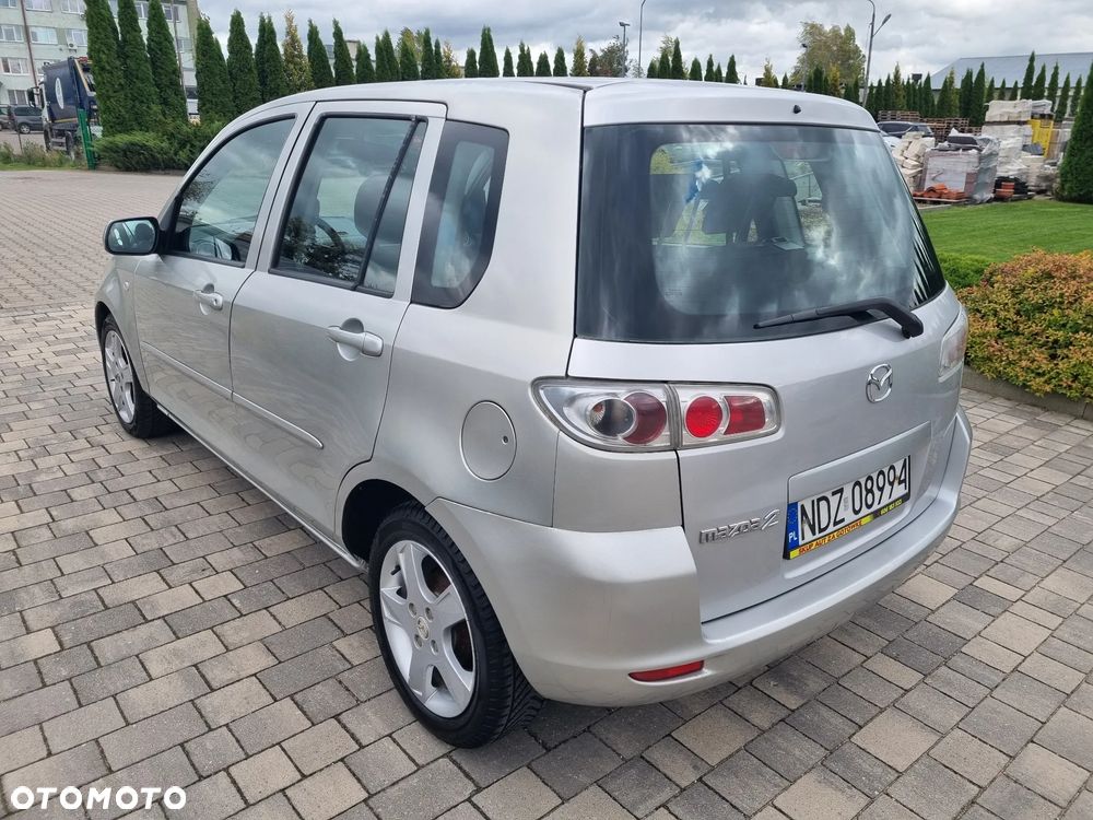 Mazda 2 - 4