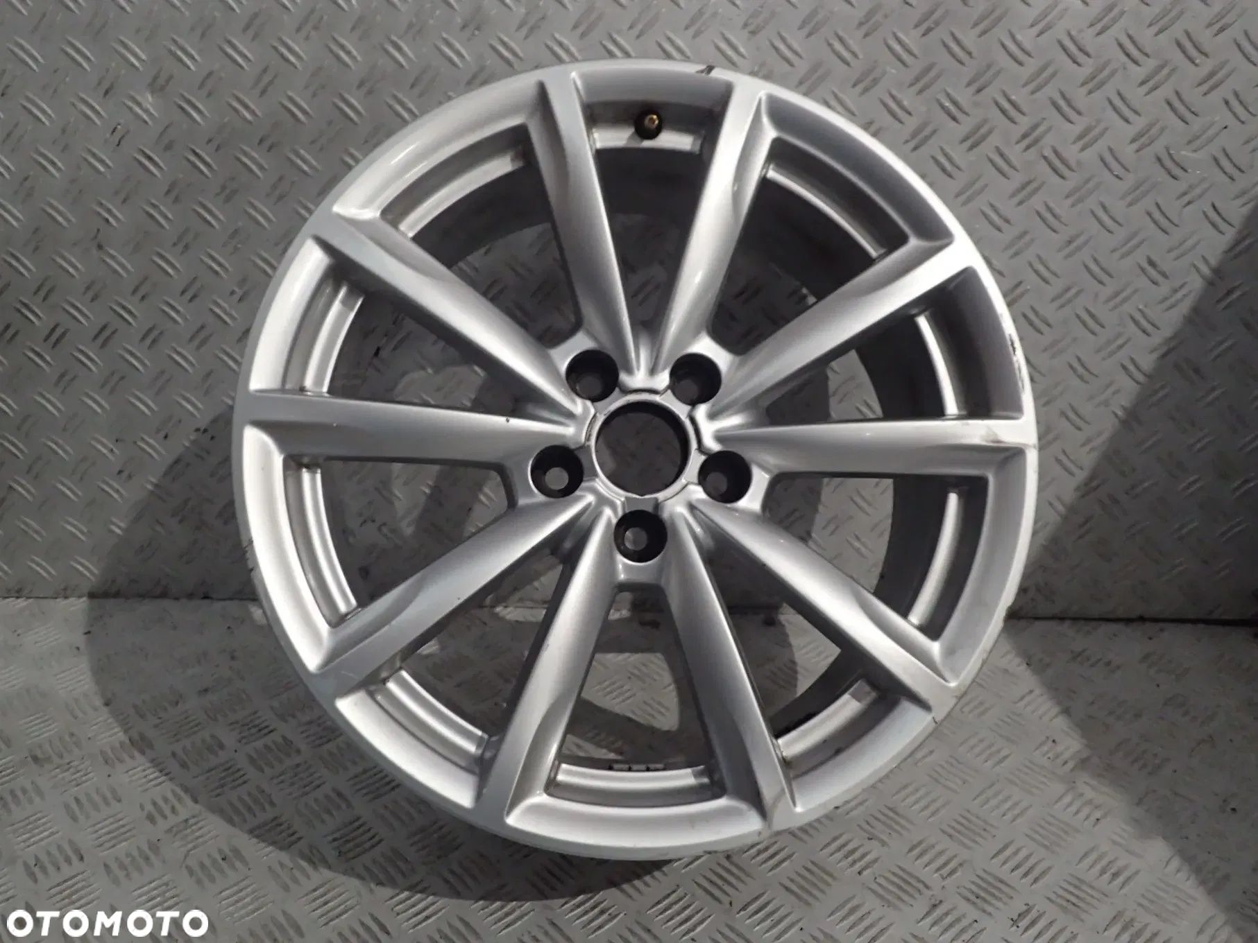 FELGA ALUMINIOWA AUDI A6 C6 8X18 ET 48 4F0601025CP - 1