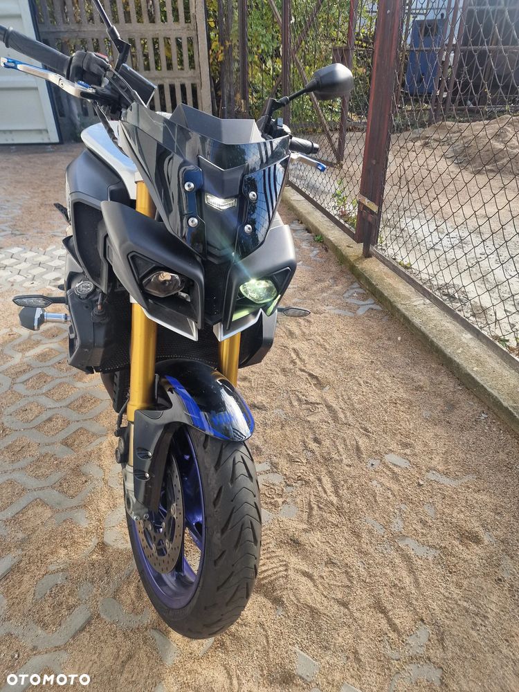 Yamaha MT - 7