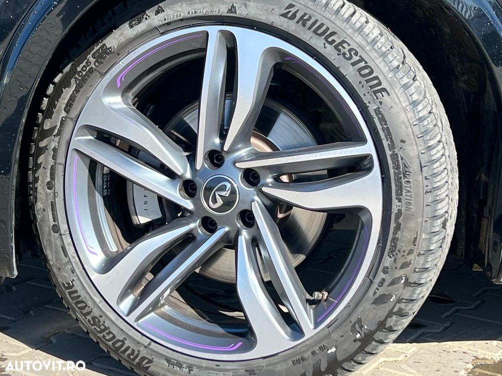 Infiniti Q30 2.2d DCT AWD Sport City Black - 10