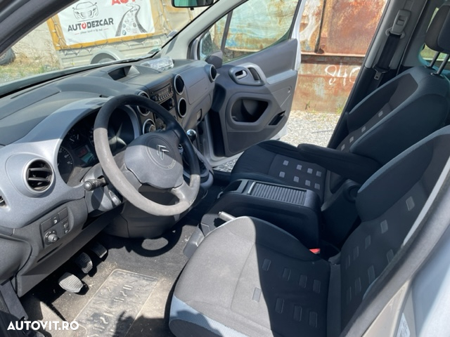 Dezmembrez Citroen Berlingo 1.6 HDI - 4