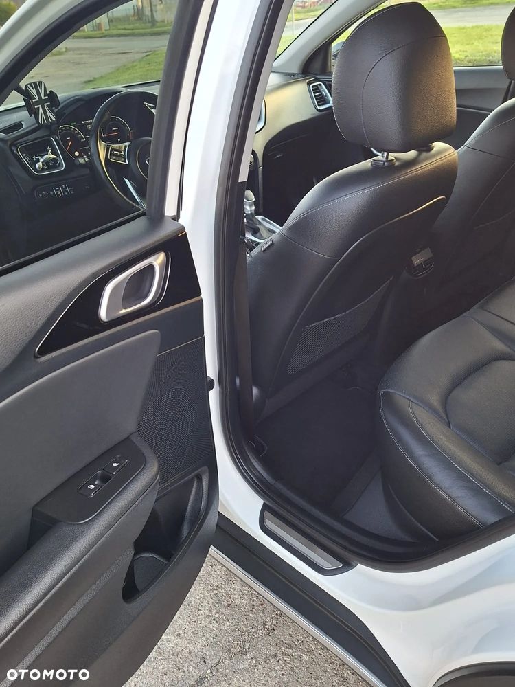 Kia XCeed 1.4 T-GDI L Business Line DCT - 10