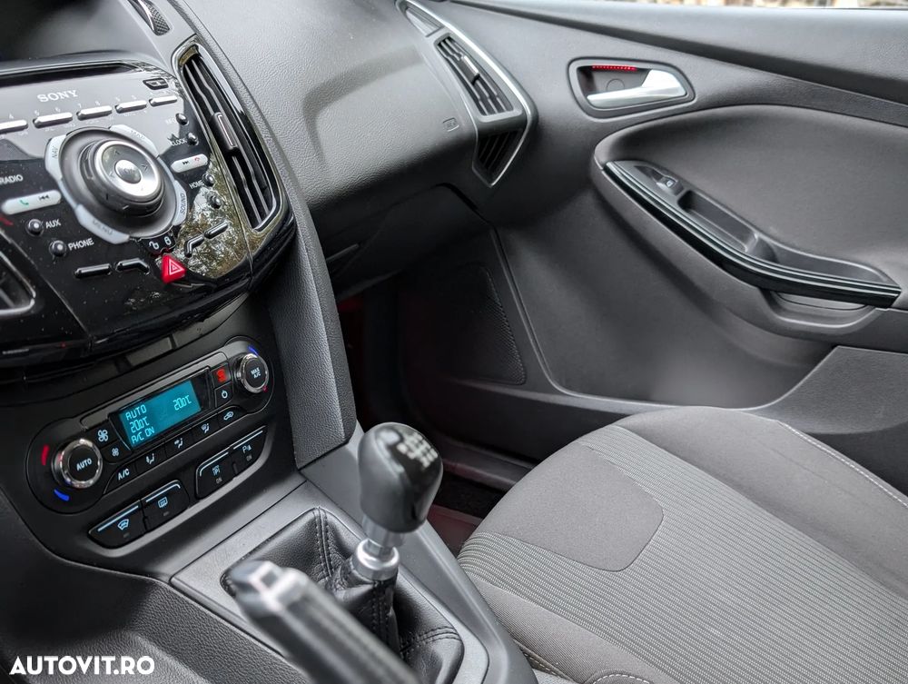 FORD Focus 2012 — imagine 18