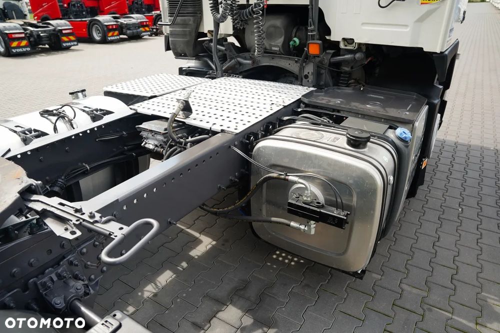 Volvo FM 450 / PEŁNY ADR / HYDRAULIKA / WAGA: 6 900KG / EURO 5 / - 17