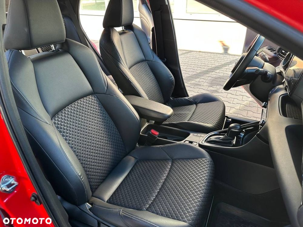 Toyota Yaris Hybrid 1.5 Style - 9