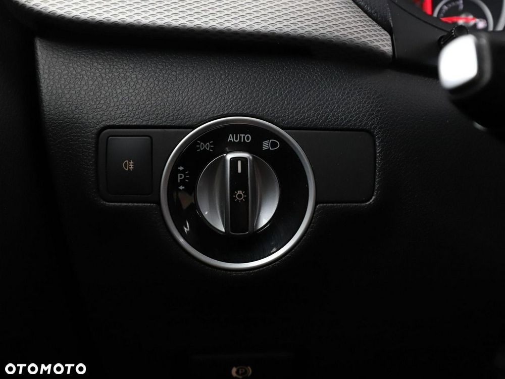 Mercedes-Benz Klasa B - 33