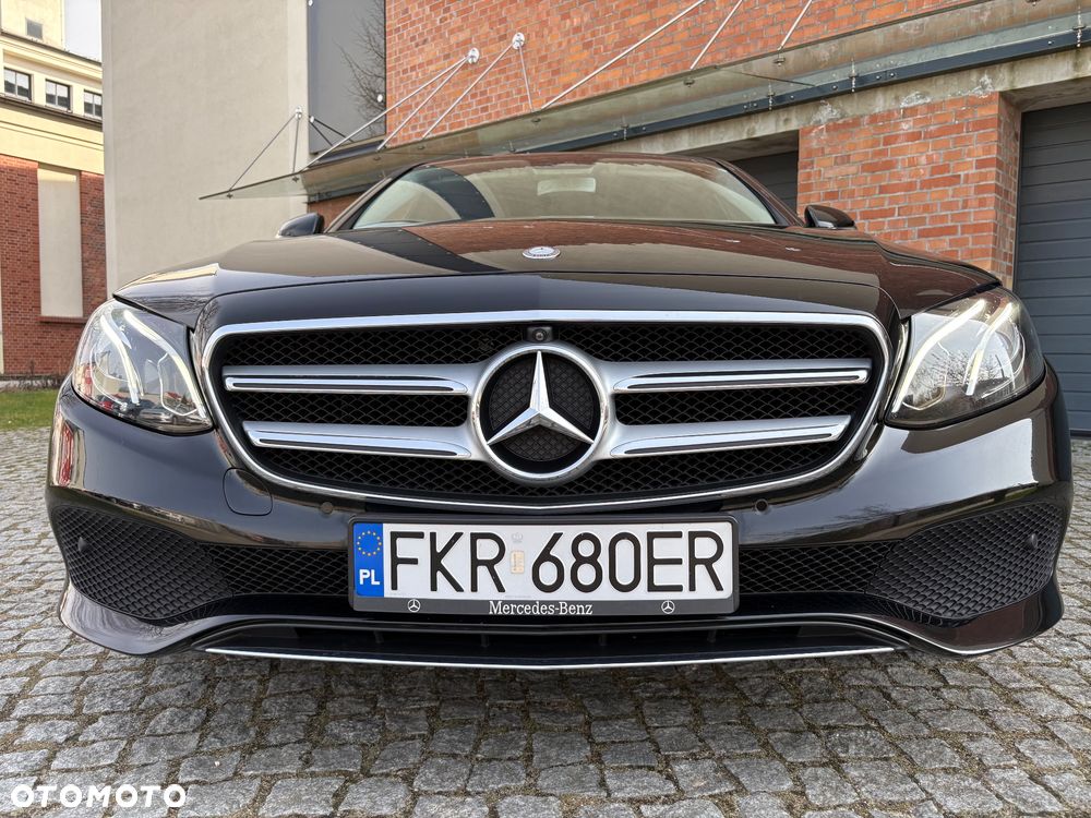Mercedes-Benz Klasa E 200 4Matic 9G-TRONIC Avantgarde - 16