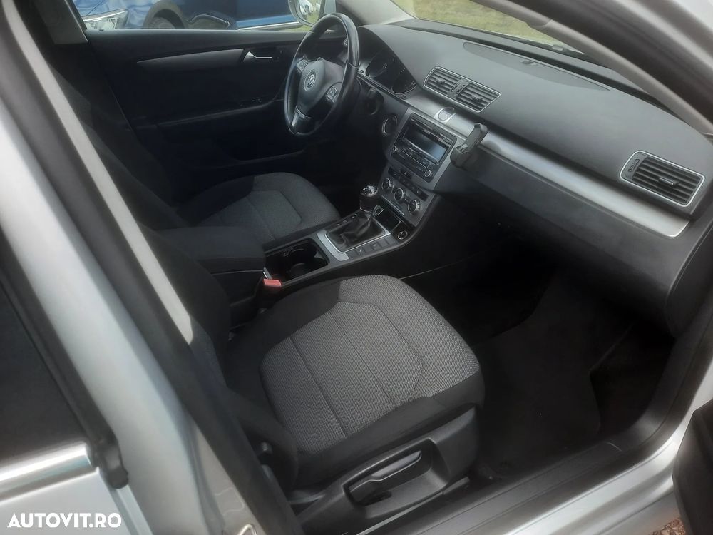 Volkswagen Passat 2.0 Blue TDI SCR Comfortline - 10