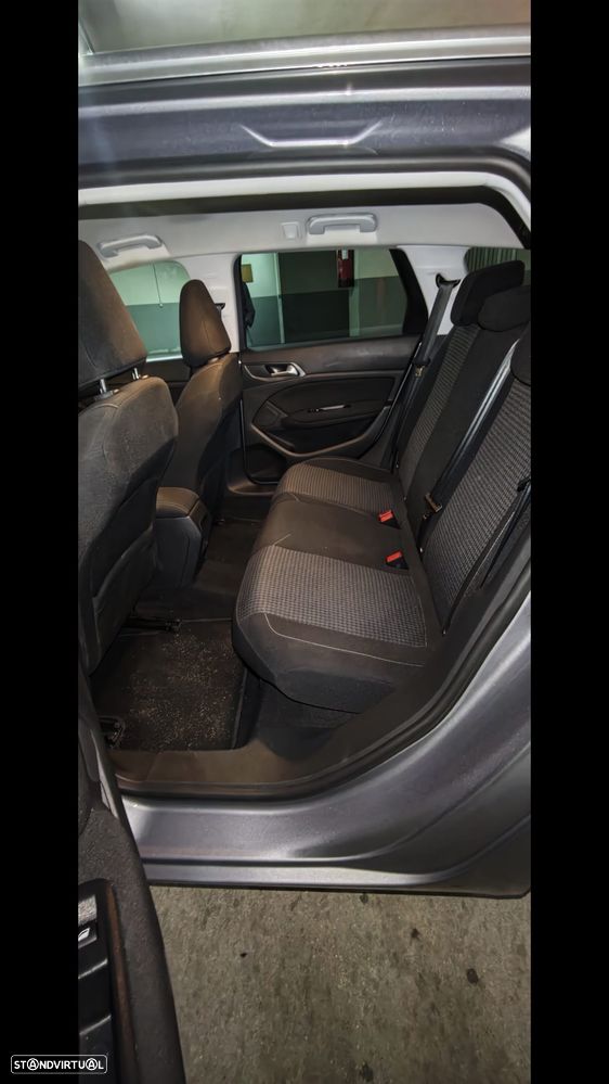 Peugeot 308 SW 1.5 BlueHDi Active - 15
