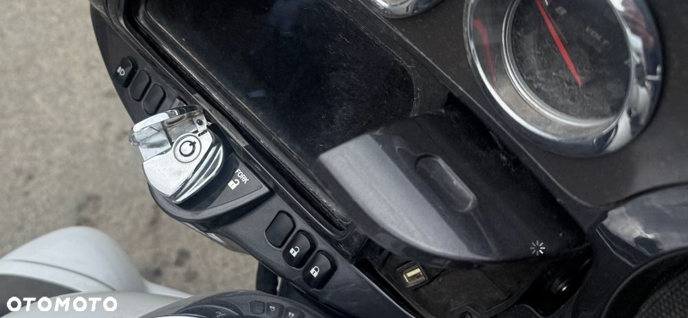 Harley-Davidson Street Glide Trike - 10