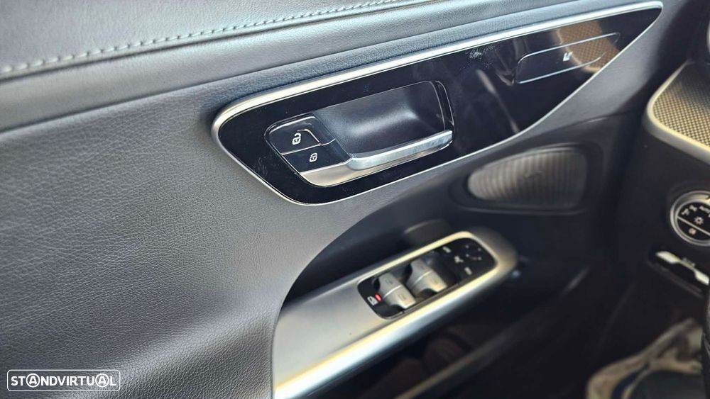 Mercedes-Benz C 220 d AMG Line - 12