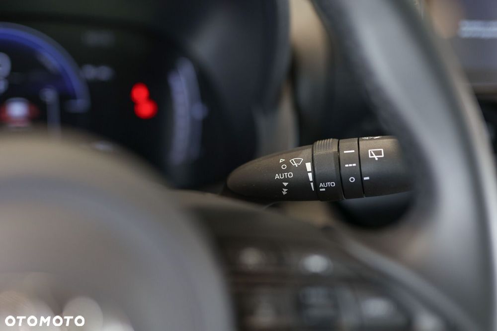 Toyota Yaris Cross Hybrid 1.5 Comfort - 24