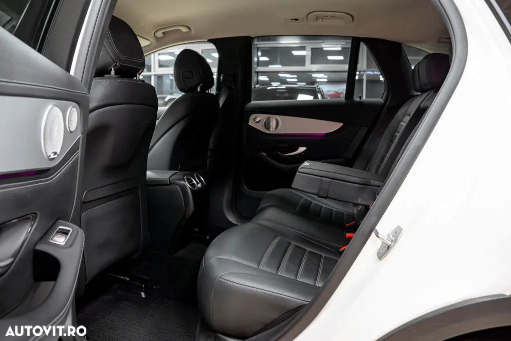Mercedes-Benz GLC 300 d 4Matic 9G-TRONIC Exclusive - 30