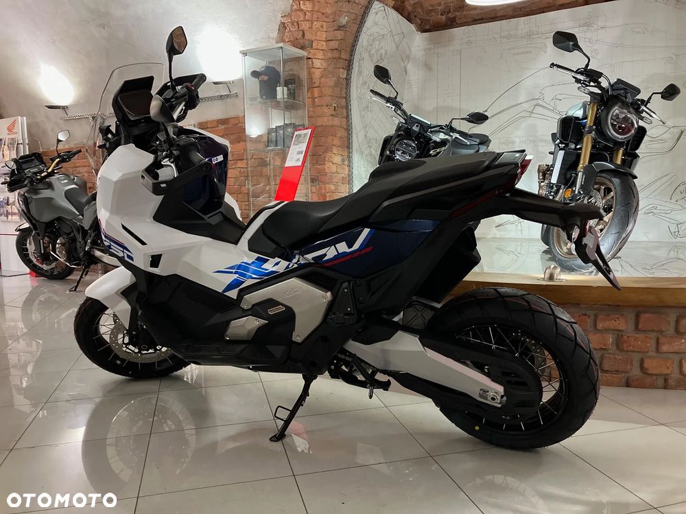 Honda X-ADV - 2