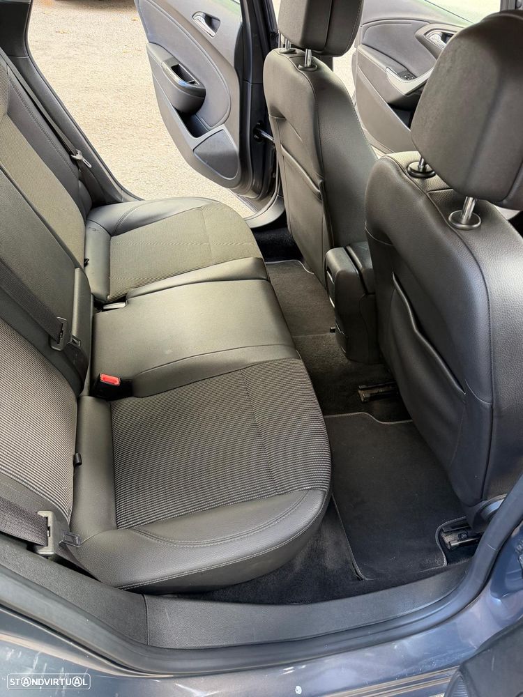 Opel Astra Sports Tourer 1.7 CDTi Executive S/S - 8
