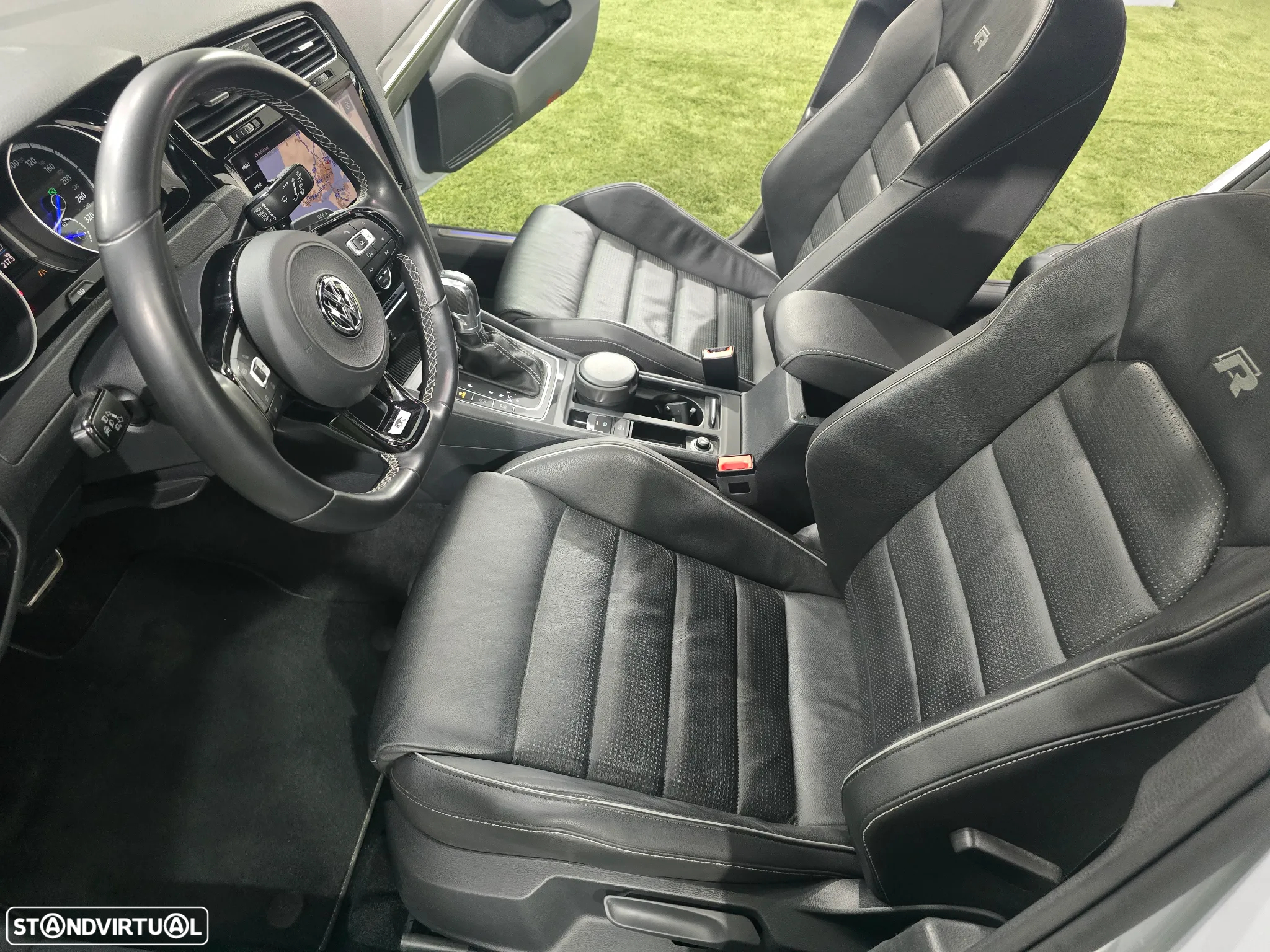 VW Golf 2.0 TSI R DSG - 11
