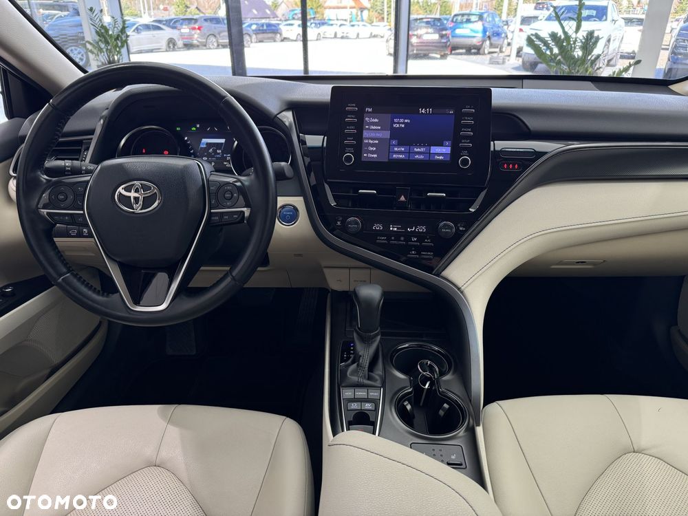 Toyota Camry - 14